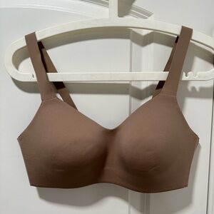 Lululemon Hold True bra